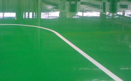 環氧地坪漆和環氧自流平地坪有什么差異？